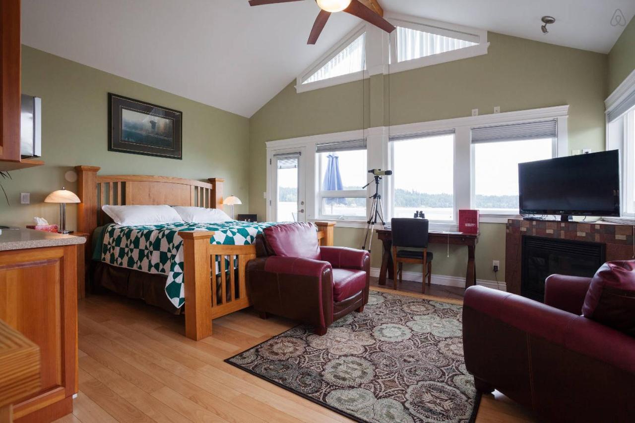 Birds Of A Feather Victoria Oceanfront Studio Suites Colwood Exteriér fotografie