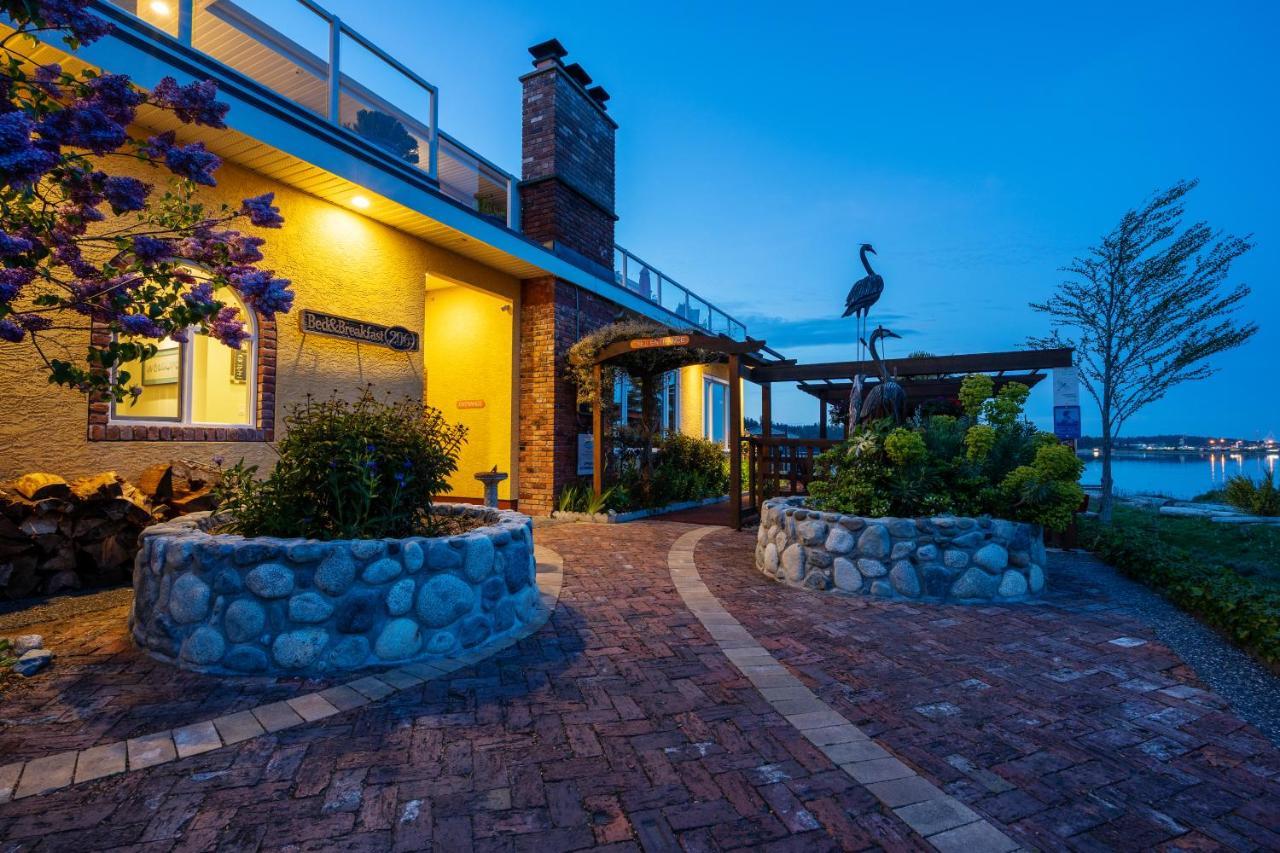 Birds Of A Feather Victoria Oceanfront Studio Suites Colwood Exteriér fotografie