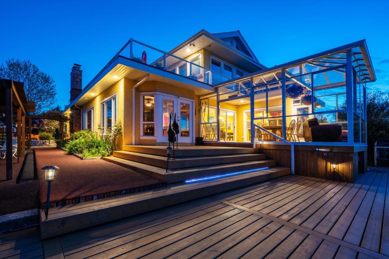 Birds Of A Feather Victoria Oceanfront Studio Suites Colwood Exteriér fotografie