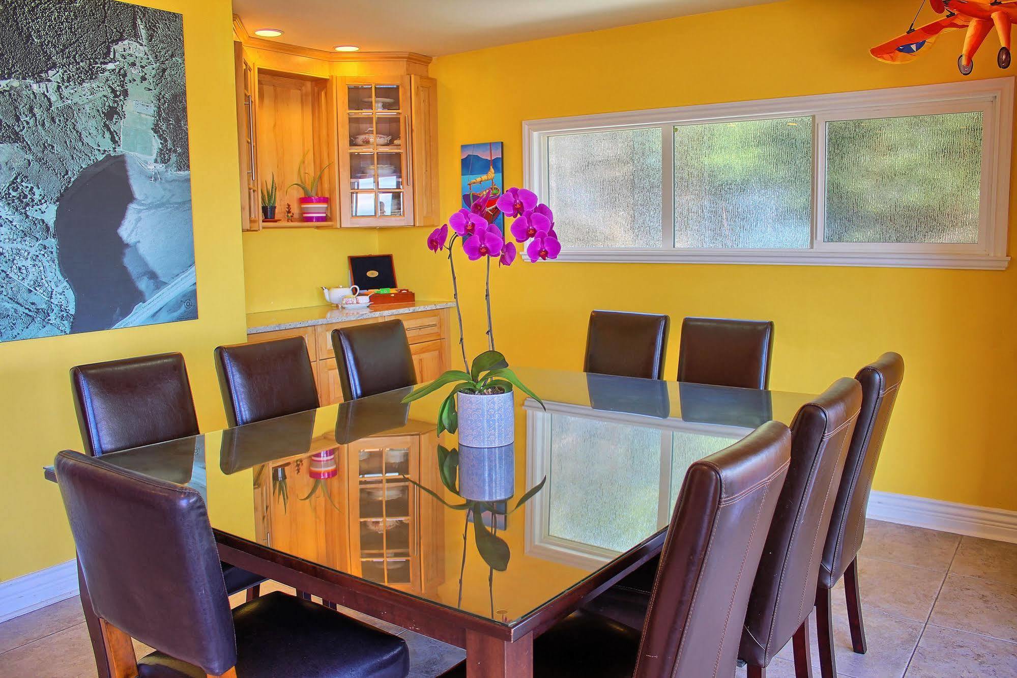 Birds Of A Feather Victoria Oceanfront Studio Suites Colwood Exteriér fotografie